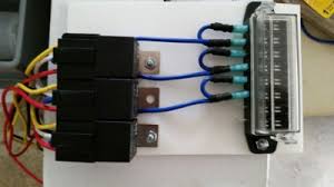 Yes, it does, but it's not really set up for the use of accessories, or farkles, as they're often called. Auxiliary Fuse Relay Box Number Wiring Diagram Done A Done A Italiatg24 It