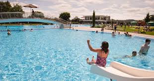 Les Piscines En Plein Air En Mode Resilience