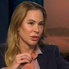 Österreich: Eva Schütz (Exxpress) fordert ein generelles Kopftuchverbot