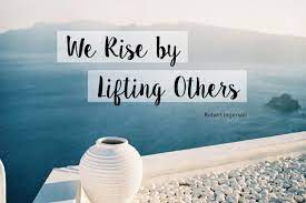 Are you surrounded by friends that help to lift you up? Everyday Inspiration We Rise By Lifting Others