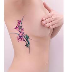 Maybe you would like to learn more about one of these? 18 Hinh XÄƒm Ngá»±c Ä'áº¹p Tinh Táº¿ Cho Nang Them Quyáº¿n RÅ©