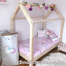 Lit Cabane En Pin Massif Naturel Gribouilletachambre Com A Partir De 250 Sommier Et Livraison Offerte Dans Toute Lit Bebe Ikea Lit Bebe 70x140 Lit Bebe Rond