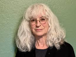 Linda Scheller's Instagram, Twitter & Facebook