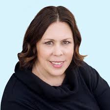 Jennifer Brucker's Instagram, Twitter & Facebook