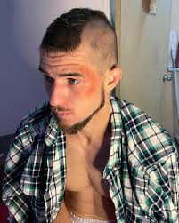 Make up & Hair : Mia Huang Dress: @sophiawuofficial Foundation