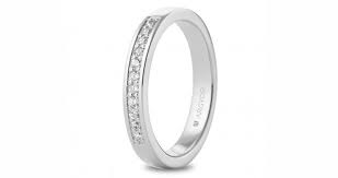 Tienda especializada en la venta de alianzas de boda, donde podréis encontrar los anillos perfectos. 20 Anillos De Compromiso Baratos Para No Arruinarse Con La Pedida Mola Mola