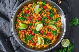 Vegane Paella Mit Edlem Safran Und Buntem Gemuse Ein Einfaches Und Gesundes Paella Rezept Jetzt Nachkochen Rezepte Paella Paella Rezept