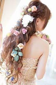 ラプンツェル エルサ風の髪型 結婚式の三つ編み花嫁ヘアスタイル naver まとめ floral hair lace hair flowers in hair