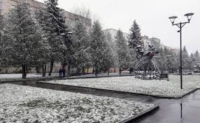 На сьогодні , на завтра , на вихідні , на тиждень , на 3 дні , на 5 днів , на 7 днів , на 10 днів Pogoda Pospriyala Masovij Samoizolyaciyi Rivnyan Foto Misto Novini Rivnogo Ta Oblasti Rivne Vechirnye
