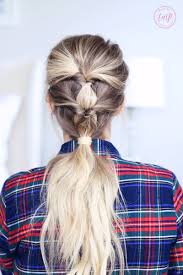 Pull through braid 1.8 8.elf pigtails 1.9 9.frozen's elsa hairstyle 1.10 10.christmas eve hair 1.11 11.tinsel hairdo 1.12 12.christmas bun with holly 1.13 … 3 Christmas Morning Hairstyles Twist Me Pretty