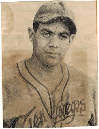 Héroes de Cartón: When is a Card not a Card?