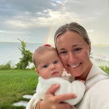 Allison Kaden's Instagram, Twitter & Facebook