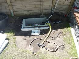 Diese brunnenpumpe garten modelle gibt es in verschiedenen größen beispielsweise mit 3 oder 4 langfristig kann es sich also lohnen, wenn sie mit der brunnenpumpe garten und co bewässern. Schacht Fur Brunnenpumpe Bauanleitung Zum Selberbauen 1 2 Do Com Deine Heimwerker Community Wasserpumpe Garten Brunnen Wasserpumpe