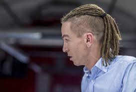 Na podzim 2017 byl zvolen poslancem za středočeský kraj. Pirat Bartos O Marihuane A Alkoholu Abstinuji A Vidim Veci S Cistou Hlavou Blesk Cz