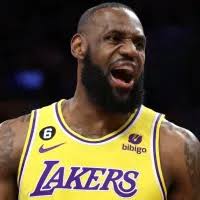 Former NBA star picks LeBron James over Michael Jordan as the GOAT