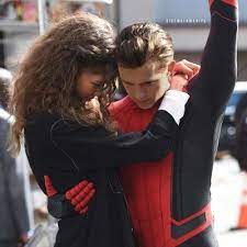 Tom Holland And Zendaya Google Search Tom Holland Tom Holland Spiderman Toms