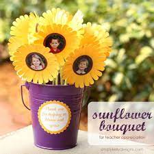 Bloom And Grow Sunflower Bouquet For Teacher Appreciation Silhoue Teacher Appreciation Gift Card Teacher Appreciation Diy Teacher Appreciation Gifts Printables