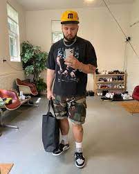 andy mineo s mirrror on instagram miley cyrus on joe rogan fame is overrated andy mineo joe rogan miley cyrus