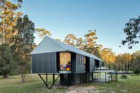 Buying a house in a flood zone. This House Was Built In A Flood Zone So They Raised It Off The Ground
