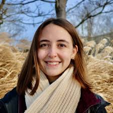 It's a carbon feast 🍽️ and microbes 🦠 are invited! During the March 2025  C-CoMP cruise, early career researchers incubated surface ocean microbial  communities