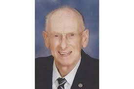 Walter Eschtruth Obituary (2014)