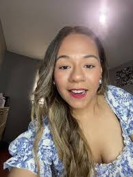 Courtney Schmitt's Instagram, Twitter & Facebook