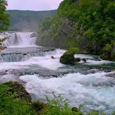 Largest waterfall on the una river is štrbački buk, and is one of the. Nacionalni Park Una Strbacki Buk Galerija Zapali Iz Z Grada Buk Park Outdoor