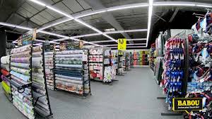 Des heurts entre manifestants et forces de l'ordre ont été signalés notamment dans la capitale. B M France Babou Ouverture Babou Chambray Les Tours Facebook