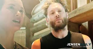 He has english, german, and scottish ancestry. New Photos And Videos Of The Winter Vacations Jensen Daily Jensen Ackles Portugal