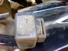 Silakan anda baca sedikit banyak artikel mengenai letak flasher mio m 3 berikut ini yang barangkali berkaitan dengan yang anda cari. Tutorial Cara Memasang Lampu Hazard Di Sepeda Motor Rasendriya Bercerita