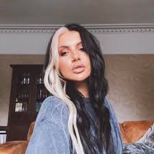 Pin By Natalie Bookman On Hair Hair Hair In 2020 Hair Color Streaks Hair Streaks Hair Inspo Color