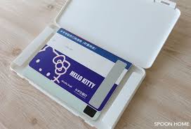 100均セリアの白いマスクケースが便利 収納アイデアや活用法をブログでレポート 収納 アイデア マスクケース ケース