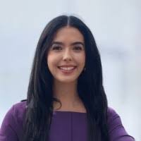 Nour Hoelscher's Instagram, Twitter & Facebook