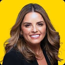 Stephanie Cashion's Instagram, Twitter & Facebook