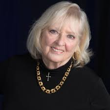 I just had to have a talk with my young adult girls about the dangers of  this city. Last year, my daughter was ran off the road by a thug, waving a