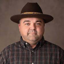 Adam Avery's Instagram, Twitter & Facebook