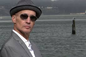 Sean Hopper's Instagram, Twitter & Facebook