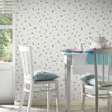 Cada vez está de moda darle un toque más moderno y especial a tu baño o cocina, y si quieres romper de la monotonía de azulejos y cenefas, rompe con papel pintado que decore las paredes de tu cocina o baño. Pin En Papel Pintado Cocina