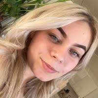 40+ perfiles de «Nora Larsen»