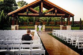 Gorgeous Outdoor Wedding Venue Near Katy Tx The Springs Event Venue In Brookshire Tuscany Hall Rustic Wedding Venues Wedding Venues Wedding Venue Houston