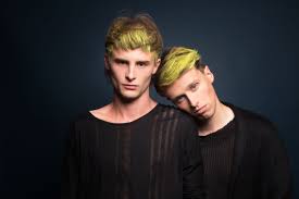 Coiffure Jerome Guezou Ose Le Jaune The New Men In The City Coiffe Decoiffe L Oreal Coiffure