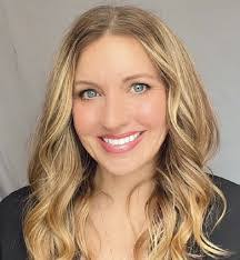 Kim Cockrell's Instagram, Twitter & Facebook