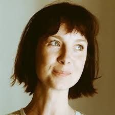 She started modeling at the age of 19 after she was scouted by an agent while she was collecting money for charity at a local mall. Caitriona Balfe Caitrionambalfe Twitter
