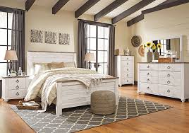 Willowton Whitewash Queen Panel Set Bedroom Sets Queen Rustic Bedroom Furniture Bedroom Furniture Sets