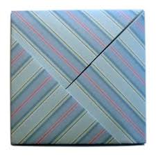 This easy tutorial is a simple way to make an envelope out of paper without glue! How To Make An Envelope In 1 Minute