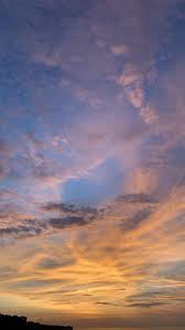  Aesthetic Aestheticedits Aestetic Estetik Wallpaper Wallpapertumblr Wallpaperlucu Wallpaperideas Lockscreen Estetika Langit Fotografi Alam Gambar Awan