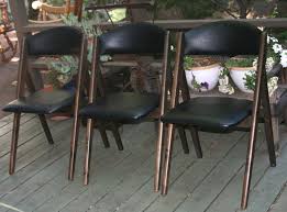 Set Of 3 Vintage Mid Century Stakmore Folding Chairs Wood And Vinyl By Theoldgreengarage On Etsy Wood Chair Vintage Furniture Folding Chair