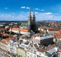 โครเอเชียมีสนามบินนานาชาติที่เมืองหลวงซาเกร็บ (zagreb) ทางตอนบน, เมืองสปลิต (split) ซึ่งเป็นเมืองใหญ่ทางตอนใต้ และเมืองดูบรอฟนิก. à¹€à¸¡ à¸­à¸‡à¸«à¸¥à¸§à¸‡à¸‚à¸­à¸‡à¹‚à¸„à¸£à¹€à¸­à¹€à¸Š à¸¢à¸„ à¸­à¸‹à¸²à¹€à¸à¸£ à¸š