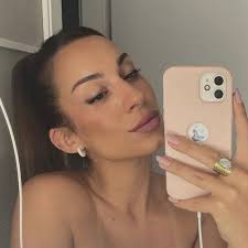 S A N D R A 🦂 (@sandradzmrc) • Threads, Say more