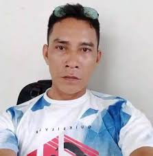 Waktunya favorit Jumat! Bagikan favorit minggu ini... 🍔🎵📚